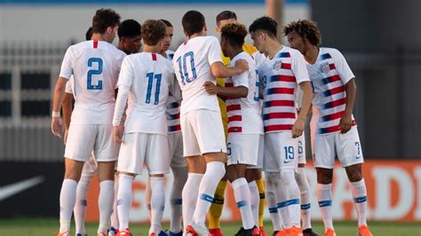  2019 FIFA U-17 World Cup: 불꽃꽃피는 멕시코 청소년 축구의 아침과 서리사우르아의 역전